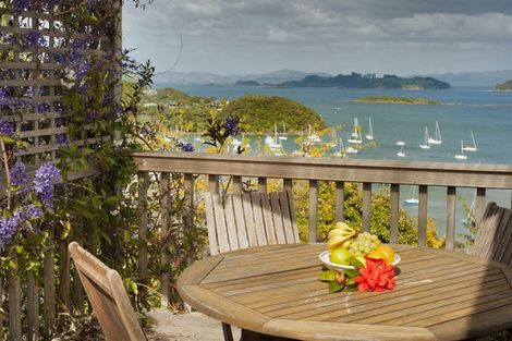 Photo of property in 61 Doves Bay Road, Kerikeri, 0294