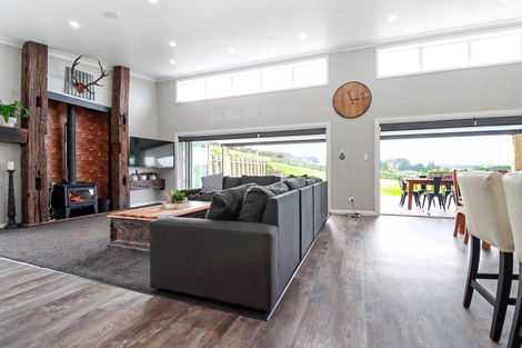 Photo of property in 143e Smith Road, Dannevirke, 4978