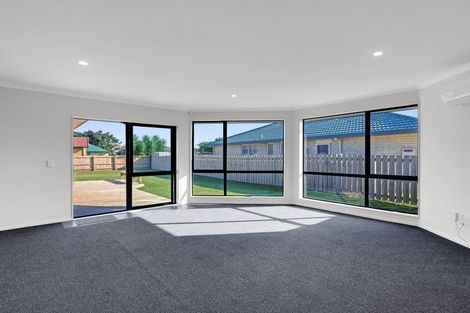 Photo of property in 34 Farnborough Drive, Nawton, Hamilton, 3200