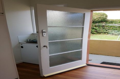 Photo of property in 2/32 Nihill Crescent, Mission Bay, Auckland, 1071