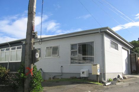 Photo of property in 25 Maungaraki Road, Korokoro, Lower Hutt, 5012