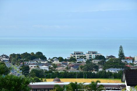 Photo of property in 52 Grovenor Drive, Orewa, 0931