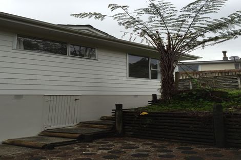Photo of property in 4 Stallard Place, Glen Eden, Auckland, 0602