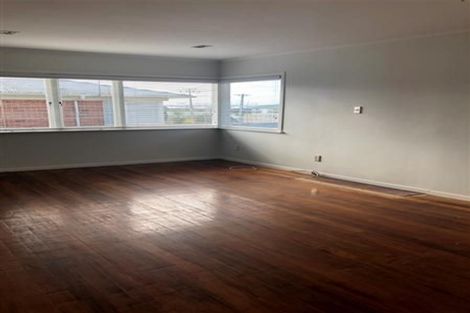 Photo of property in 22 Hepburn Road, Glendene, Auckland, 0602