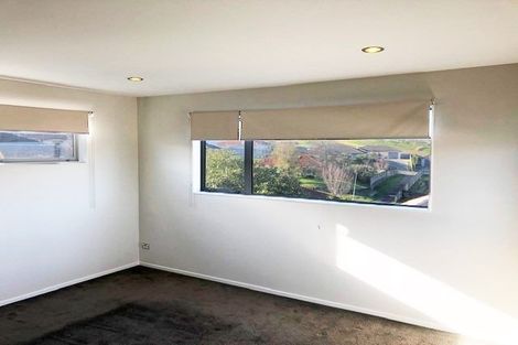 Photo of property in 65 Kirikiri Drive, Papakura, 2110