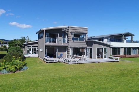 Photo of property in 160 Sands Crescent, Matarangi, Whitianga, 3592