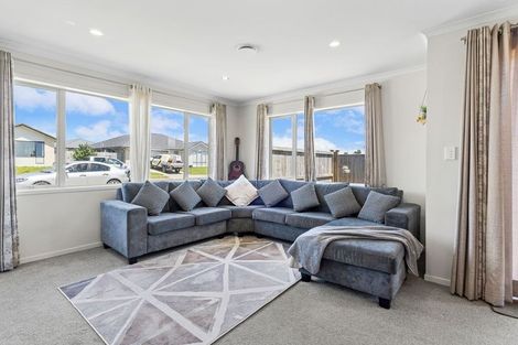 Photo of property in 28 Rainsford Road, Pukekohe, 2120