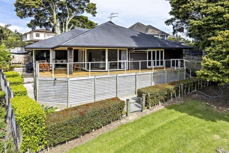 Photo of property in 23 Tuakura Way, The Gardens, Auckland, 2105