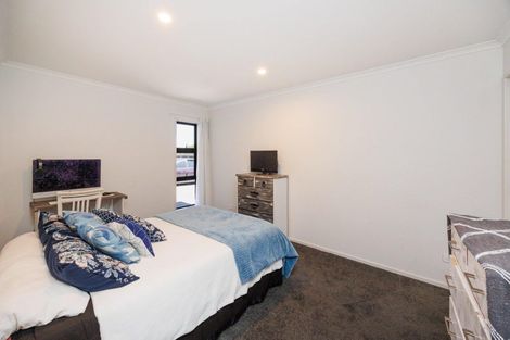 Photo of property in 14 George Street, Bulls, 4818