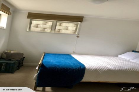 Photo of property in 16 Curnow Way, Kaiwharawhara, Wellington, 6035