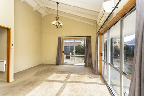 Photo of property in 1/80 Middlepark Road, Sockburn, Christchurch, 8042