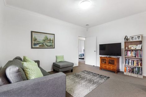 Photo of property in 8 Driftwood Drive, Red Beach, 0932