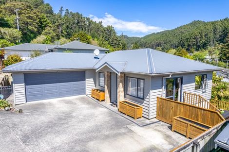 Photo of property in 31b Forest Road, Pinehaven, Upper Hutt, 5019