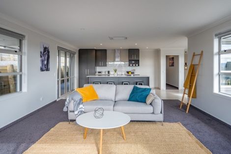 Photo of property in 7 Caterer Lane, Paraparaumu, 5032