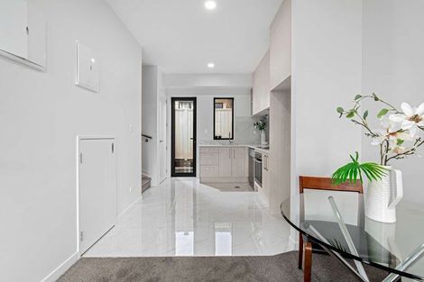 Photo of property in 5/4 Glenhaven Place, Te Atatu Peninsula, Auckland, 0610