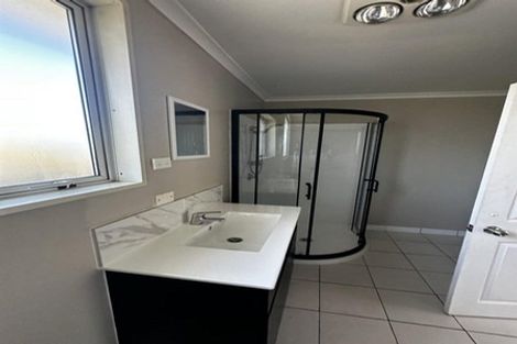 Photo of property in 31 Hollyford Avenue, Bryndwr, Christchurch, 8053