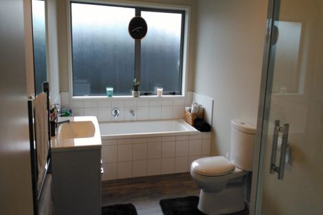 Photo of property in 40 Te Whenu Crescent, Marshland, Christchurch, 8083