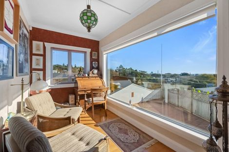 Photo of property in 41 Cameron Street, New Plymouth, 4310