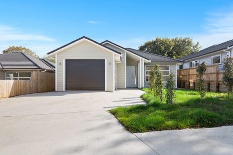 Photo of property in 9 Church Street, Winton, 9720