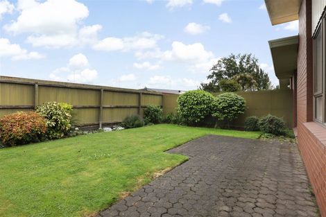 Photo of property in 2/31 Waimairi Road, Upper Riccarton, Christchurch, 8041