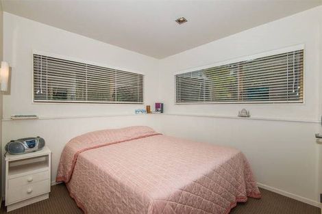 Photo of property in 2/4 Prospect Terrace, Milford, Auckland, 0620
