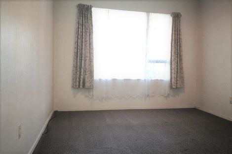 Photo of property in 2/320 Pakuranga Road, Pakuranga Heights, Auckland, 2010