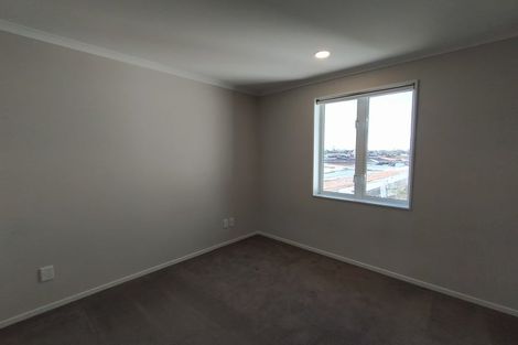 Photo of property in 10 Saddleback Crescent, Papakura, 2110