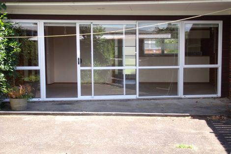 Photo of property in 2/39 Buckingham Crescent, Manukau, Auckland, 2025