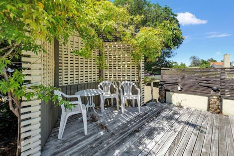 Photo of property in 84 Great North Road, Saint Johns Hill, Whanganui, 4500