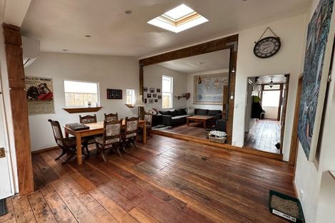 Photo of property in 43 Wilson Street, Newtown, Wellington, 6021