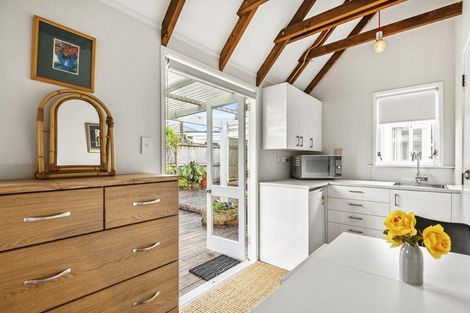 Photo of property in 13 Anne Street, Devonport, Auckland, 0624