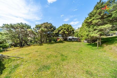 Photo of property in 1119 Coast Road, Wainuiomata Coast, Wainuiomata, 5373