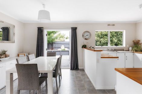 Photo of property in 7 Pokapu Place, Bethlehem, Tauranga, 3110