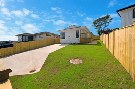 Photo of property in 6 Virgo Place, Kawaha Point, Rotorua, 3010