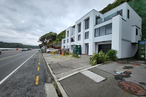 Photo of property in 8/148 Evans Bay Parade, Roseneath, Wellington, 6021