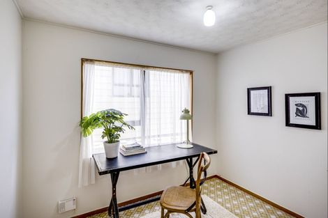 Photo of property in 28 Hospital Terrace, Hospital Hill, Napier, 4110