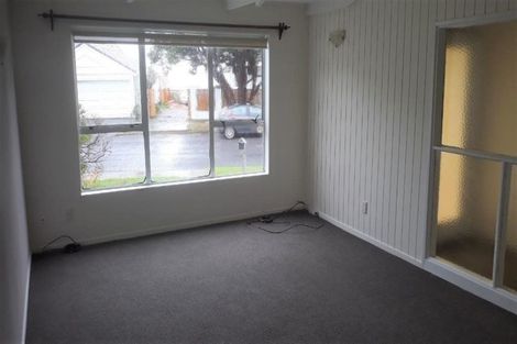 Photo of property in 28 Kaikoura Street, Maupuia, Wellington, 6022