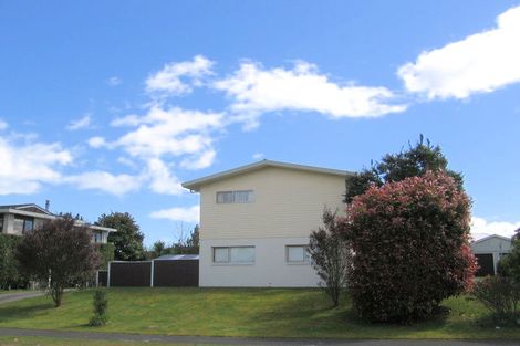 Photo of property in 17 Glengarry Place, Hilltop, Taupo, 3330