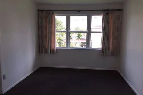 Photo of property in 36 Longburn Road, Henderson, Auckland, 0610