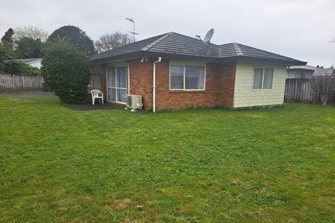 Photo of property in 72 Sutton Crescent, Papakura, 2110