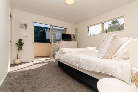 Photo of property in 39 Zefiro Drive, Massey, Auckland, 0614