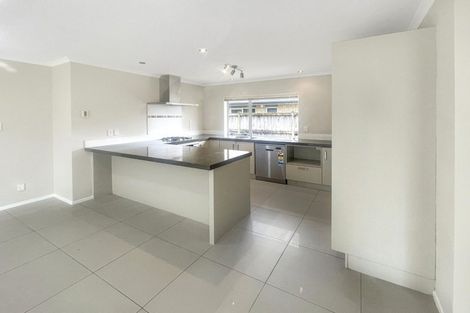 Photo of property in 22 Riviera Drive, Flat Bush, Auckland, 2019