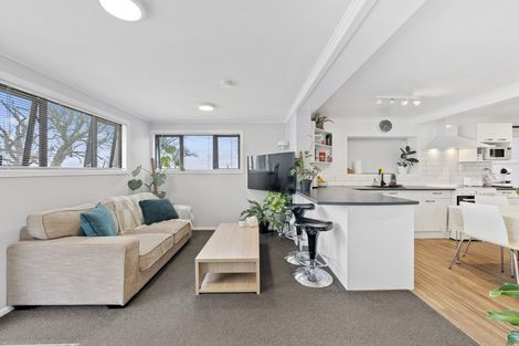 Photo of property in 68 Anzac Road, Pukekohe, 2120