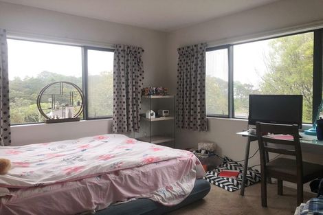 Photo of property in 10b Harrybrook Road, Green Bay, Auckland, 0604