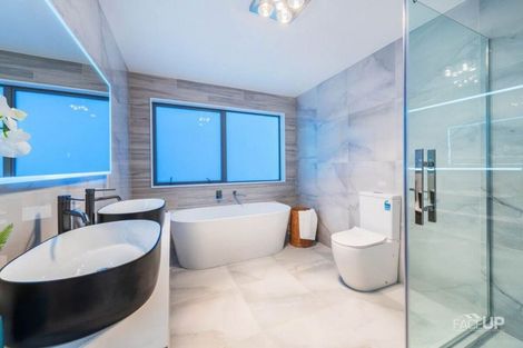 Photo of property in 3 Parara Way, Hobsonville, Auckland, 0616