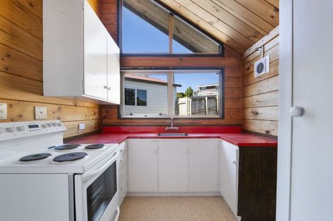 Photo of property in 14 Fairfax Terrace, Frankleigh Park, New Plymouth, 4310