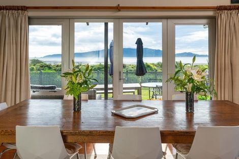 Photo of property in 41 Field Way, Waikanae Beach, Waikanae, 5036