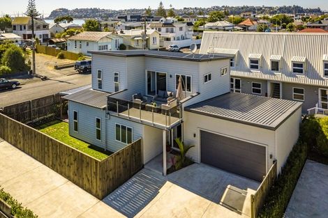 Photo of property in 168 Charles Street, Westshore, Napier, 4110