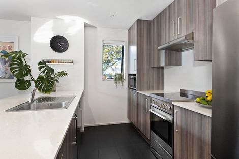 Photo of property in 5e Geddes Terrace, Avondale, Auckland, 1026