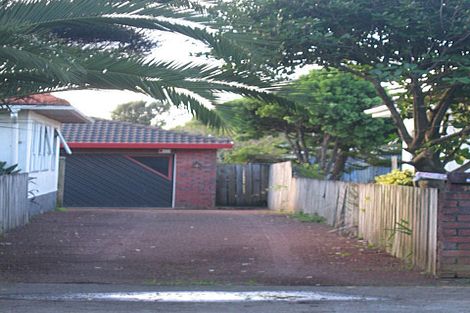 Photo of property in 1/10 Hamilton Road, Papatoetoe, Auckland, 2025